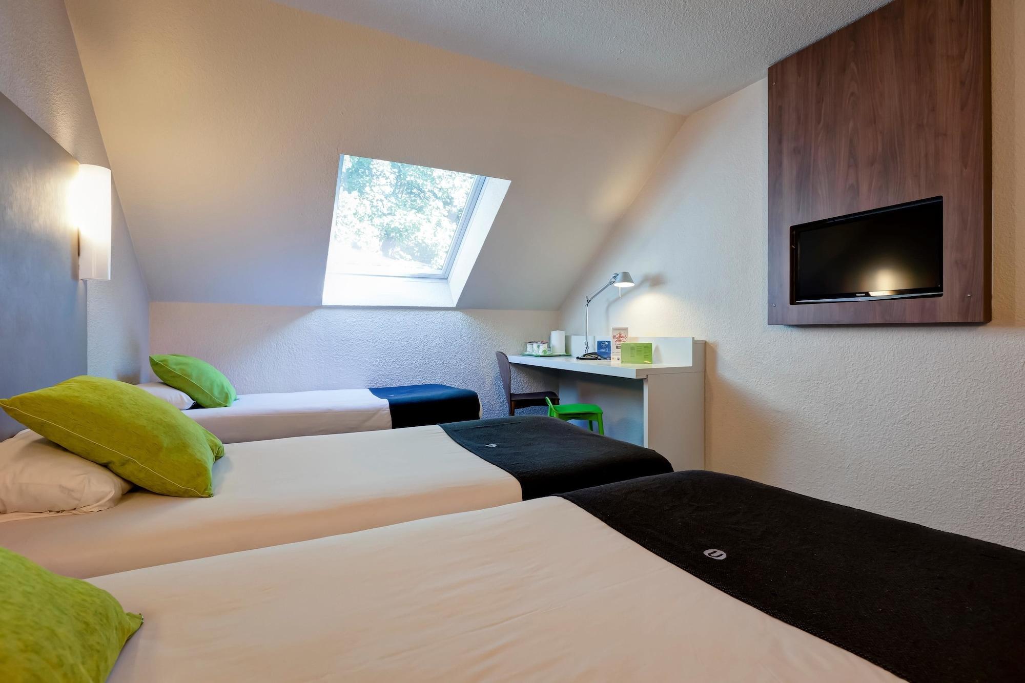 Campanile Geneve - Ferney-Voltaire Hotel Exterior photo