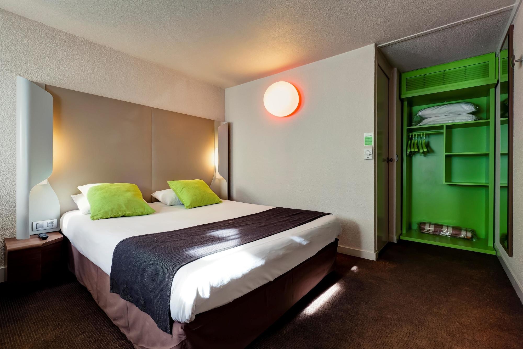 Campanile Geneve - Ferney-Voltaire Hotel Exterior photo